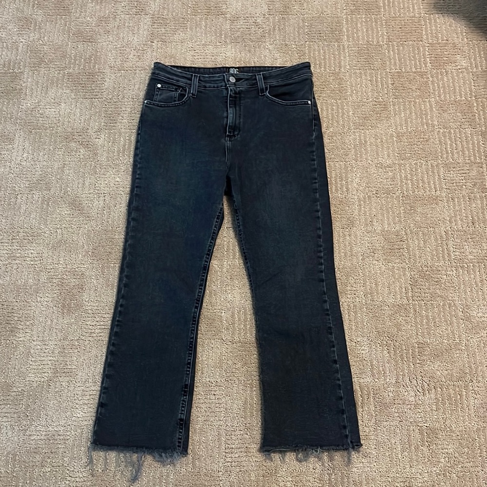 UO KICK Flare High-Rise Cropped Jeans